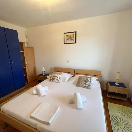 Appartement Tajnikov *