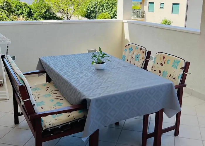 Tajnikov Apartman Hvar Town